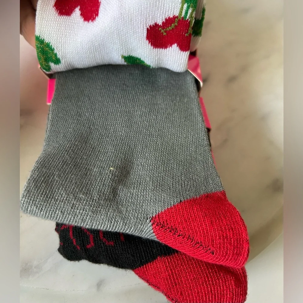NWT BETSEY JOHNSON TROUSER SOCKS 4 PAIR